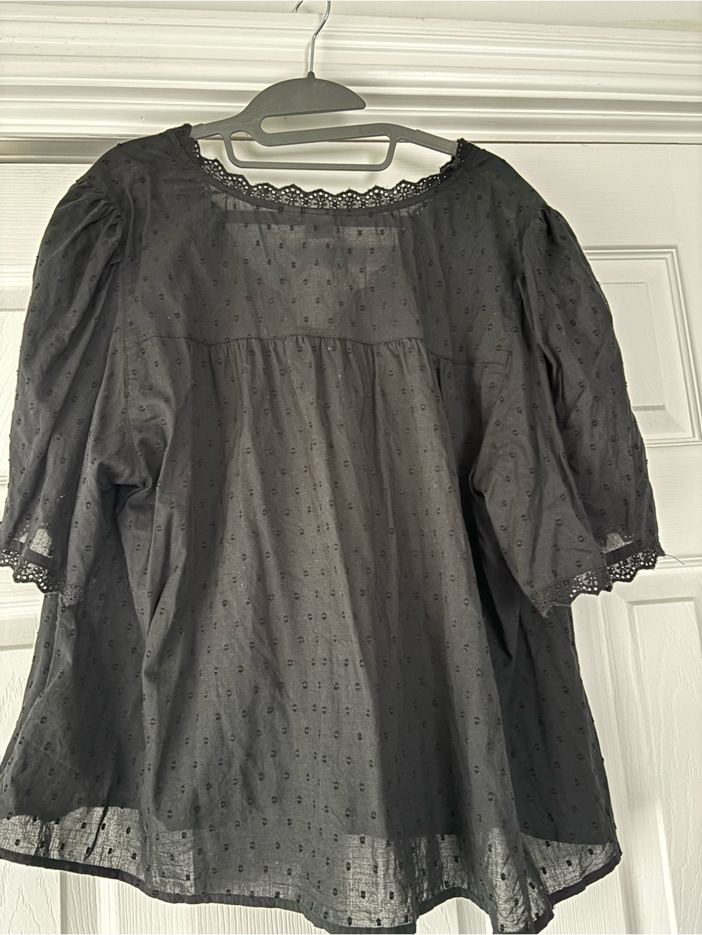 GAP Black Eyelet Button-Front Blouse - Picture 2 of 3